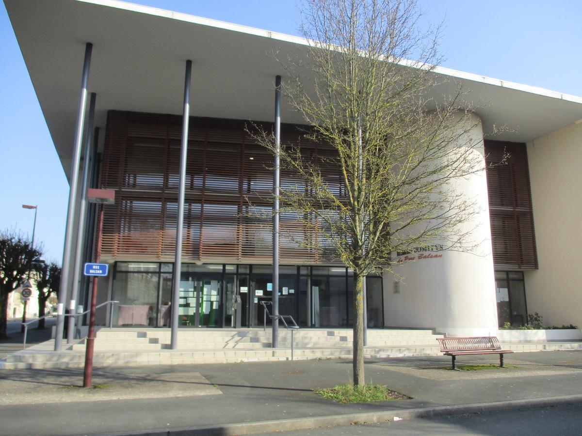 Domitys Le Parc Balsan Châteauroux Exterior foto